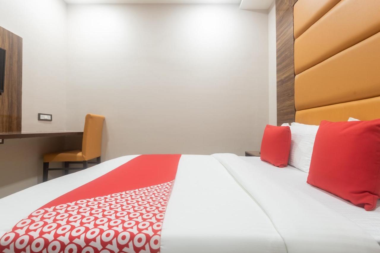 Hotel Blue Executive Near Chhatrapati Shivaji International Airport Mumbai Bagian luar foto