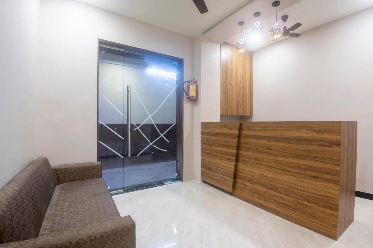 Hotel Blue Executive Near Chhatrapati Shivaji International Airport Mumbai Bagian luar foto